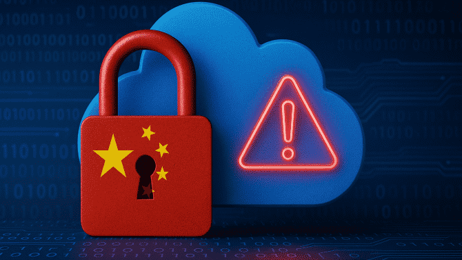 Ilustrační obrázek znázorňující bezpečnostní incident v Tencent Cloudu. Červený zámek s čínskou vlajkou symbolizuje ohrožené údaje, zatímco cloud a varovný symbol zdůrazňují zranitelnost v oblasti kybernetické bezpečnosti.