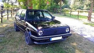 Náhledový obrázek - Podívejte se, jak zrychluje VW Golf, který umí 0-100 km/h za 2,1 s