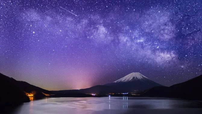 Nebeská obloha na horou Fuji