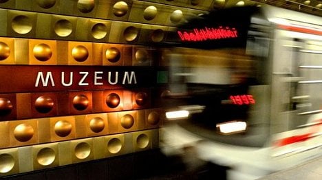 Náhledový obrázek - Nástupiště ve stanici metra Muzeum A bude uzavřené. Pražané musejí počítat i s dalšími výlukami