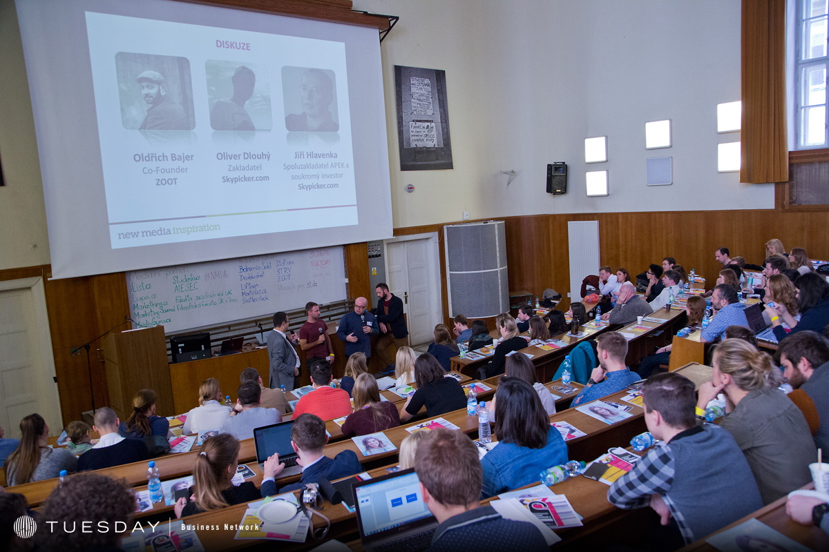 Tři generace online podnikatelů na jednom místě: Oliver Dlouhý ze Skypickeru, investor Jiří Hlavenka a Oldřich Bajer, spoluzakladatel Centrum.cz a v současnosti Zoot.cz.