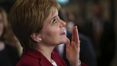 Náhledový obrázek - Sturgeonová chce další referendum o skotské nezávislosti. Johnson to odmítá