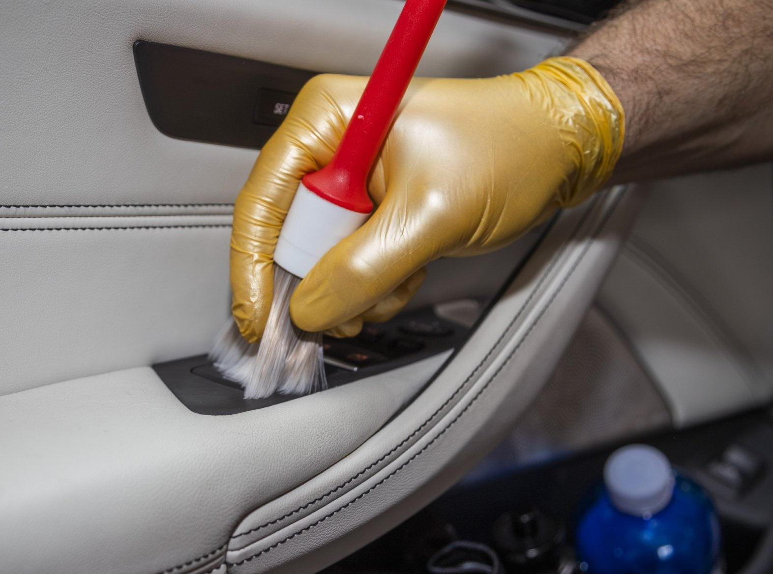 Jiří Klovrza z Tepování Praha při práci