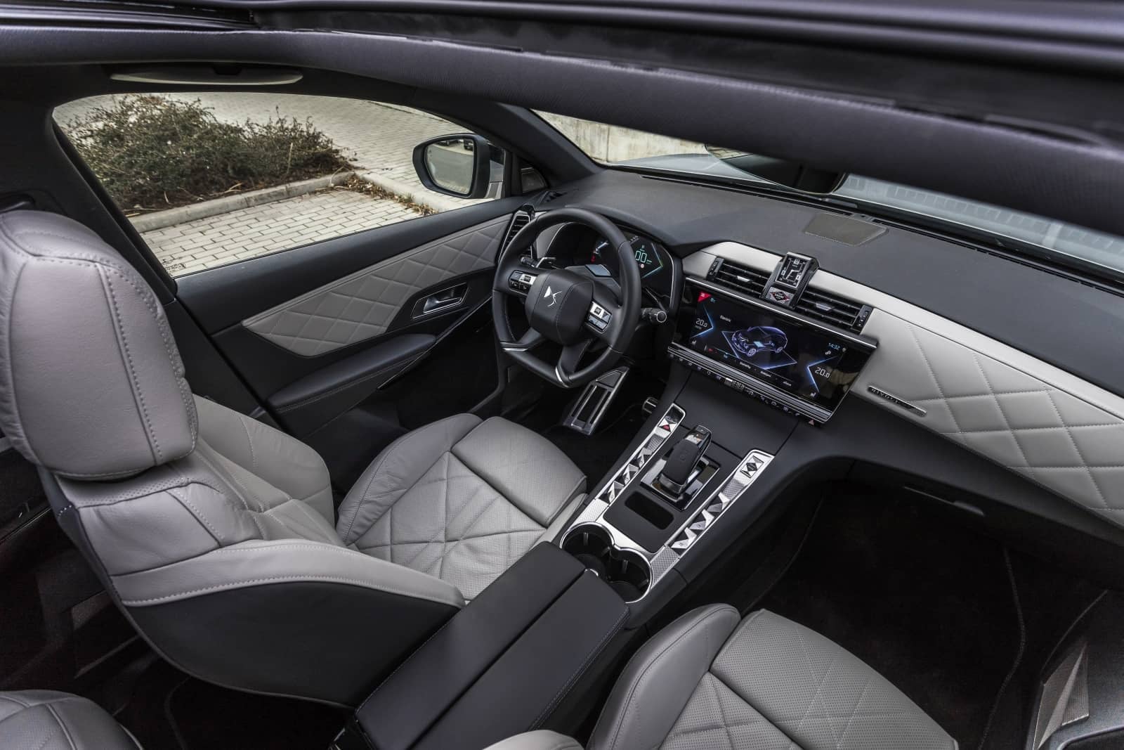 2020-05-aDMB2020_DS7-E-Tense-4457.jpg