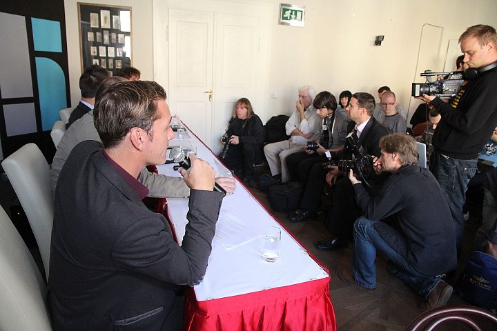 Tisková konference televize Pětka - 11. října 2012