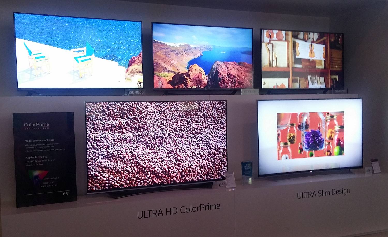 Ultra HD televizory s technologiemi ColorPrime a Slim Design. To první ještě zmíníme, to druhé představuje nejen tenký panel, ale i miniaturní rámečky.