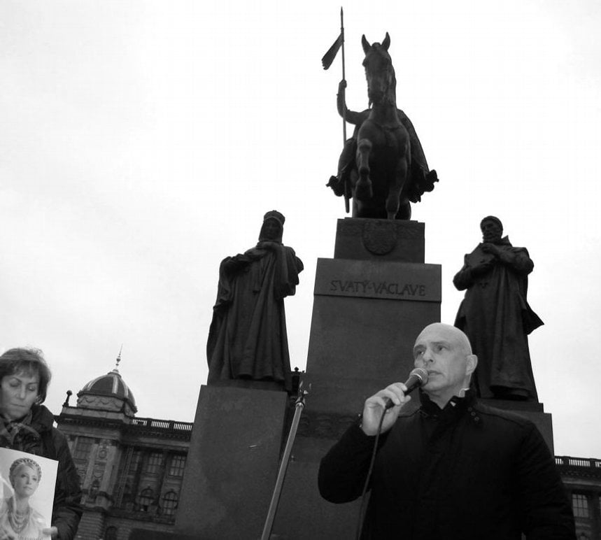 2014-01-uctc49bnc3ad-pamc3a1tky-jana-palacha-praha-19-1-2014-11.