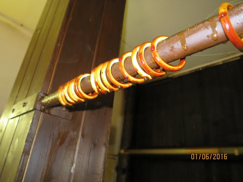 Bistro U Martina, Liberec - mimojiné:  Nezajištěný přístup k teplé vodě - nebyla možná hygienická očista nádobí nebo výčepního skla, nezajištěn přístup teplé vody pro očistu rukou, výrazně zanedbaný úklid, výrazné znečištění všech prostor, nečistoty na regálech či zařízeních