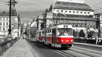 Náhledový obrázek - Tramvaj je postrach zmatených řidičů. Kdy nemá přednost a jak se k ní chovat?