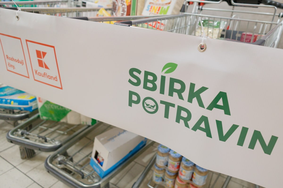 Takhle se sbíraly potraviny pro potřebné na jaře 2022