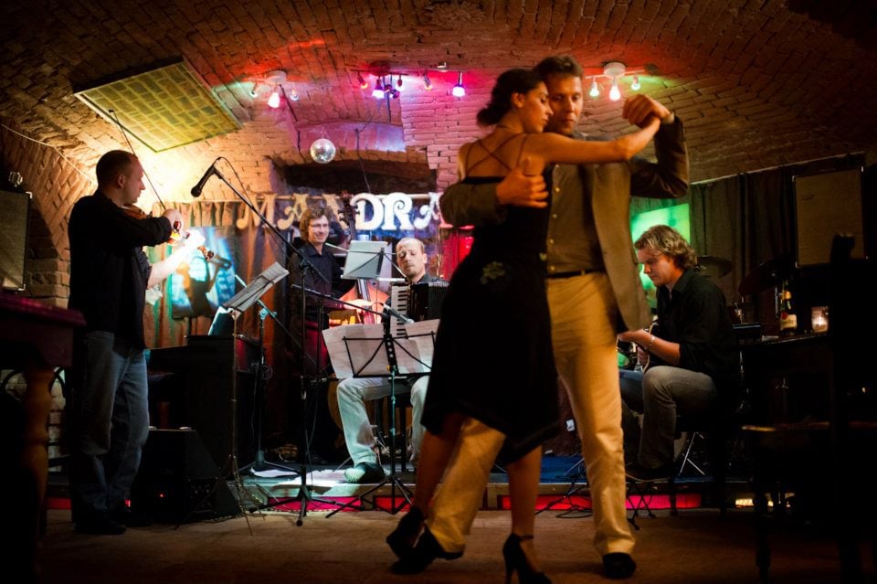 Tango milují lidé z IT. Musí se totiž naučit jeho jazyk.