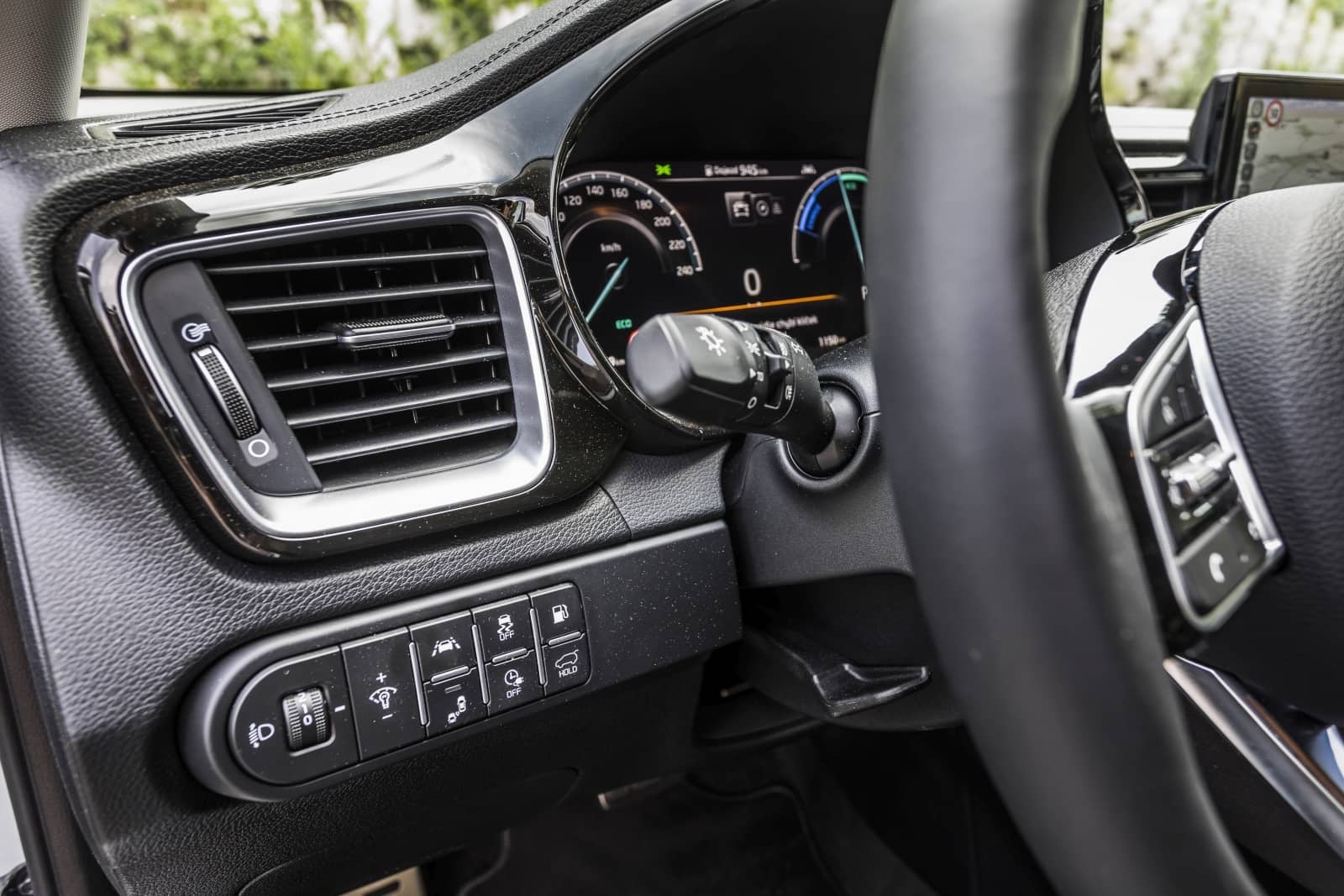 2020-10-aDMB2020_Kia-Xceed-Hybrid-4081.jpg