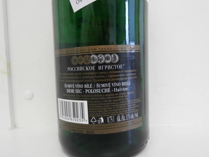 Šumivé víno: V chuti a vůni vína byly patrné nežádoucí biologické procesy