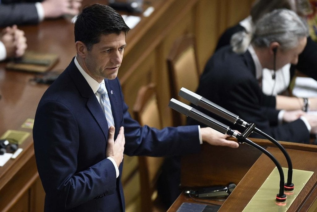 2016-05-paul-ryan-v-c48desku-4.jpg