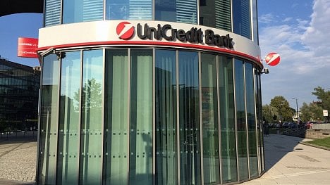 Náhledový obrázek - UniCredit Bank prohrála spor. Musela zpětně vyplatit bonusy za platbu kartou