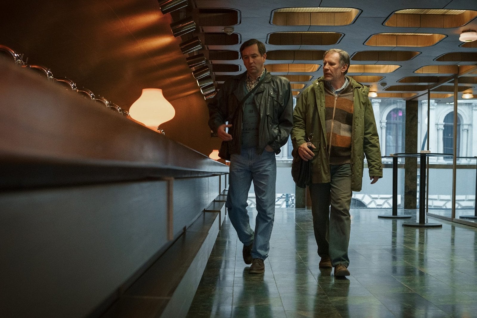 Seriál Devadesátky (2022)