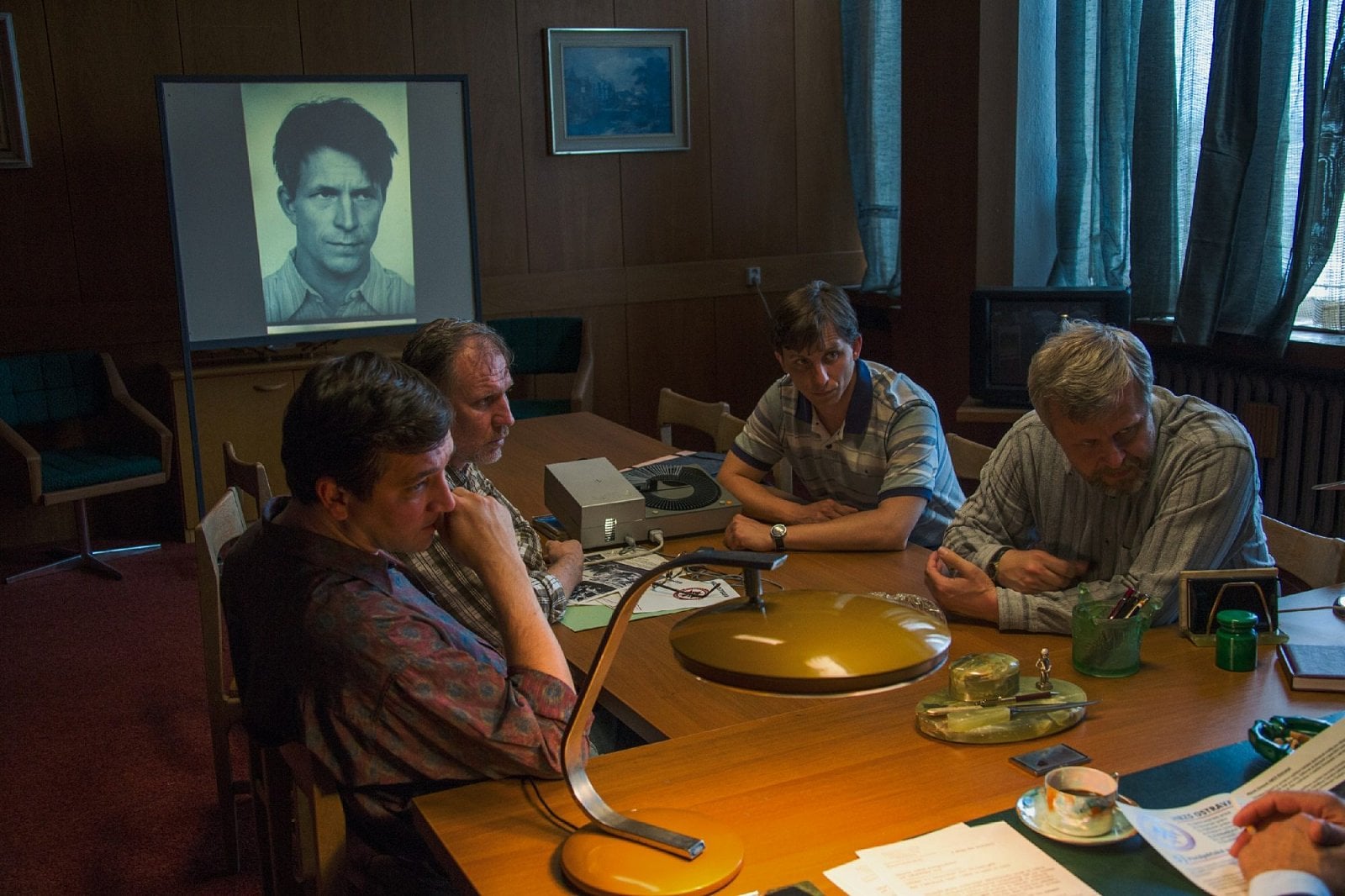 Seriál Devadesátky (2022)