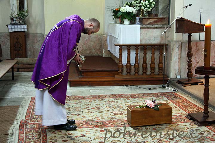 Odpad, nebo mrtvé dítě?