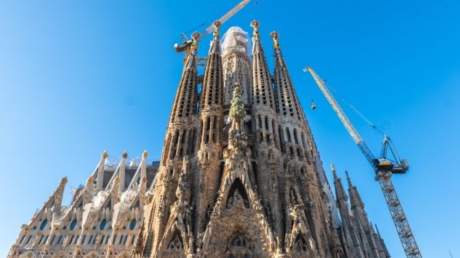 Dostavěná Sagrada Familia i muzeum George Lucase. Které projekty budou formovat architekturu a urbanismus v roce 2026?