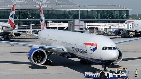 Náhledový obrázek - Vlastník British Airways hlásí bezmála 30miliardovou ztrátu. Letecká doprava začne podle šéfa skupiny rychleji růst až o prázdninách