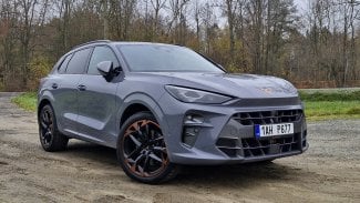 Náhledový obrázek - Test Cupra Terramar VZ 2.0 TSI 4Drive (2025): Jede jak z praku, kreslí na silnici a elektrifikaci odmítá