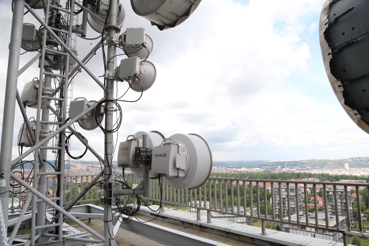 Od sklepů po věž - Ústřední telekomunikační budova CETINu