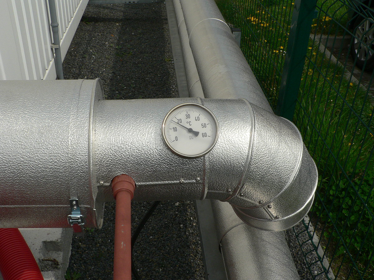 Teplota výstupní vody.