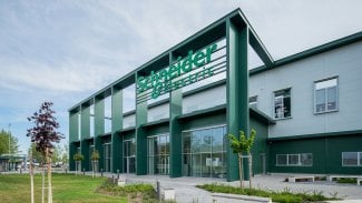 Továrna Schneider Electric