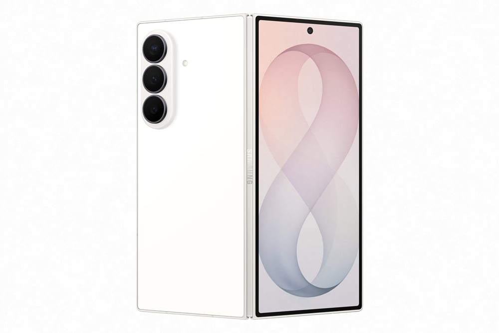 Samsung Galaxy Z Fold8 Ultra v krémové barvě, pohled na zadní stranu a vnější displej.