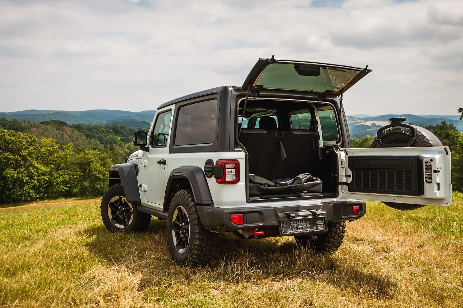 2019-08-jeep-wrangler-rubicon-20-of-67.jpg