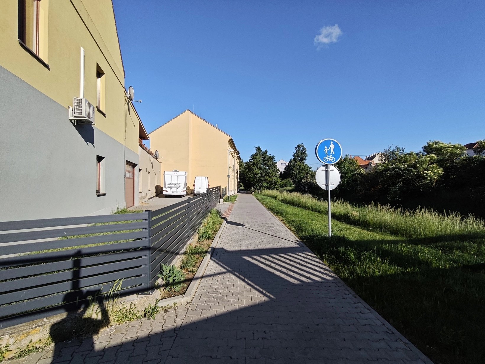 Ultraširokoúhlý 8Mpx fotoaparát