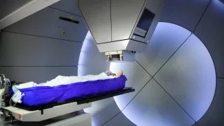 Přístroj poskytující radioterapii pro léčbu rakoviny