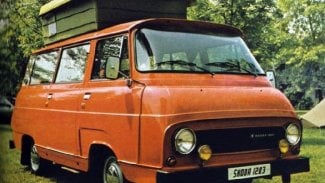 Náhledový obrázek - Do porodnice i na hřbitov: Škoda 1203 doprovázela obyvatele doslova celým životem