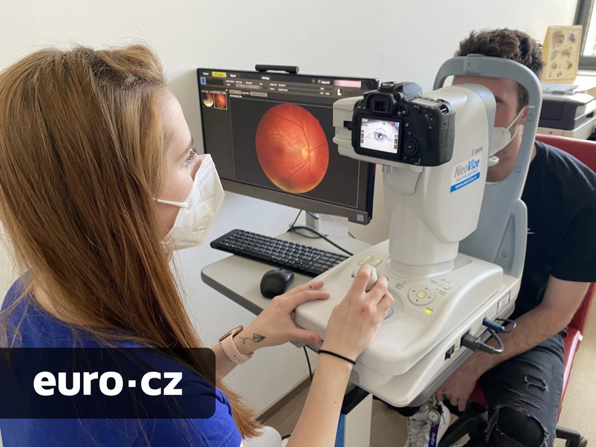 Jak odhalit hrozbu slepoty či Alzheimera? Řešení nabízí diagnostika od českého Channel Labu, jeho nástroj Aireen proplácí už i pojišťovny
