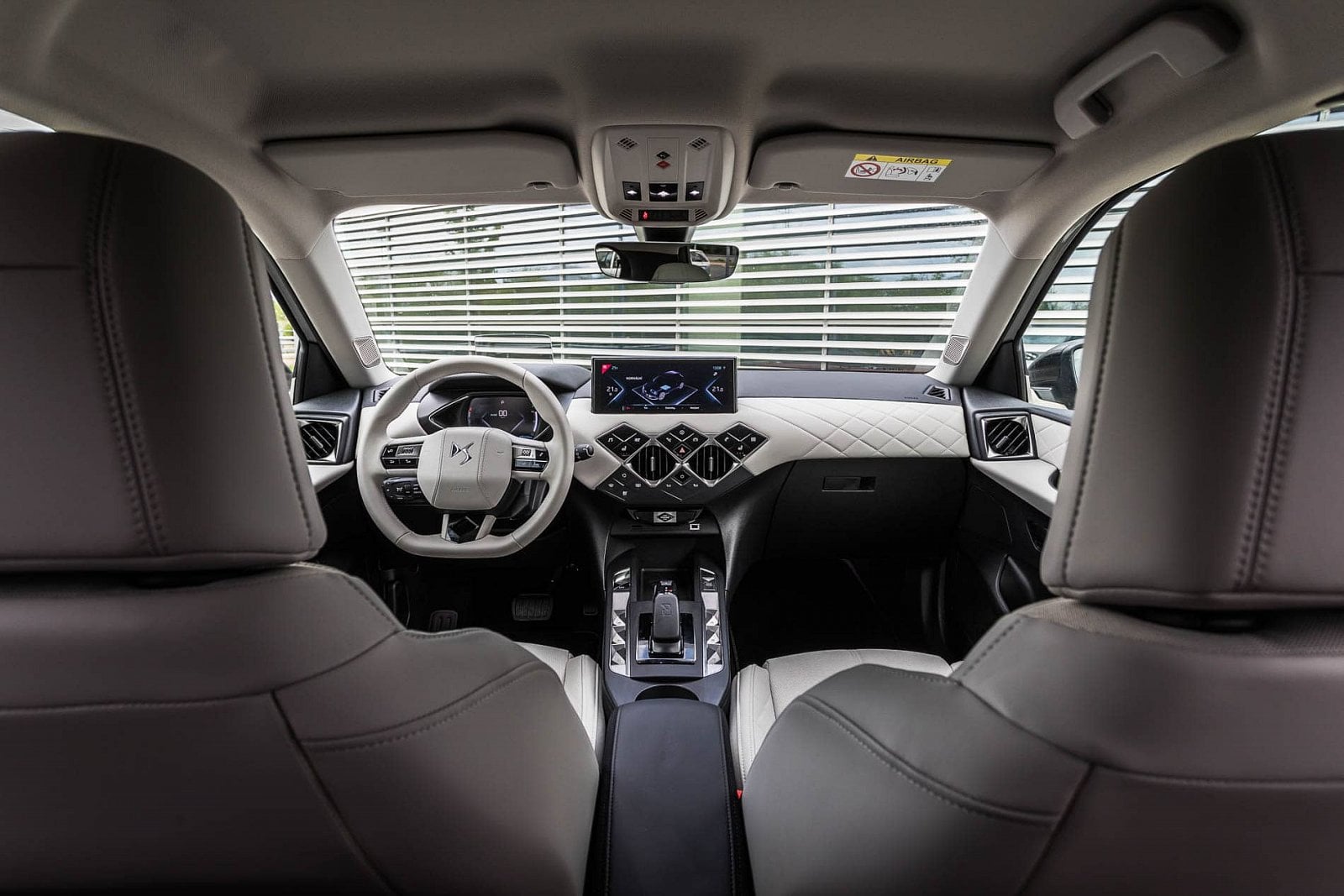 2020-05-ds3-crossback-e-tense-11.jpg
