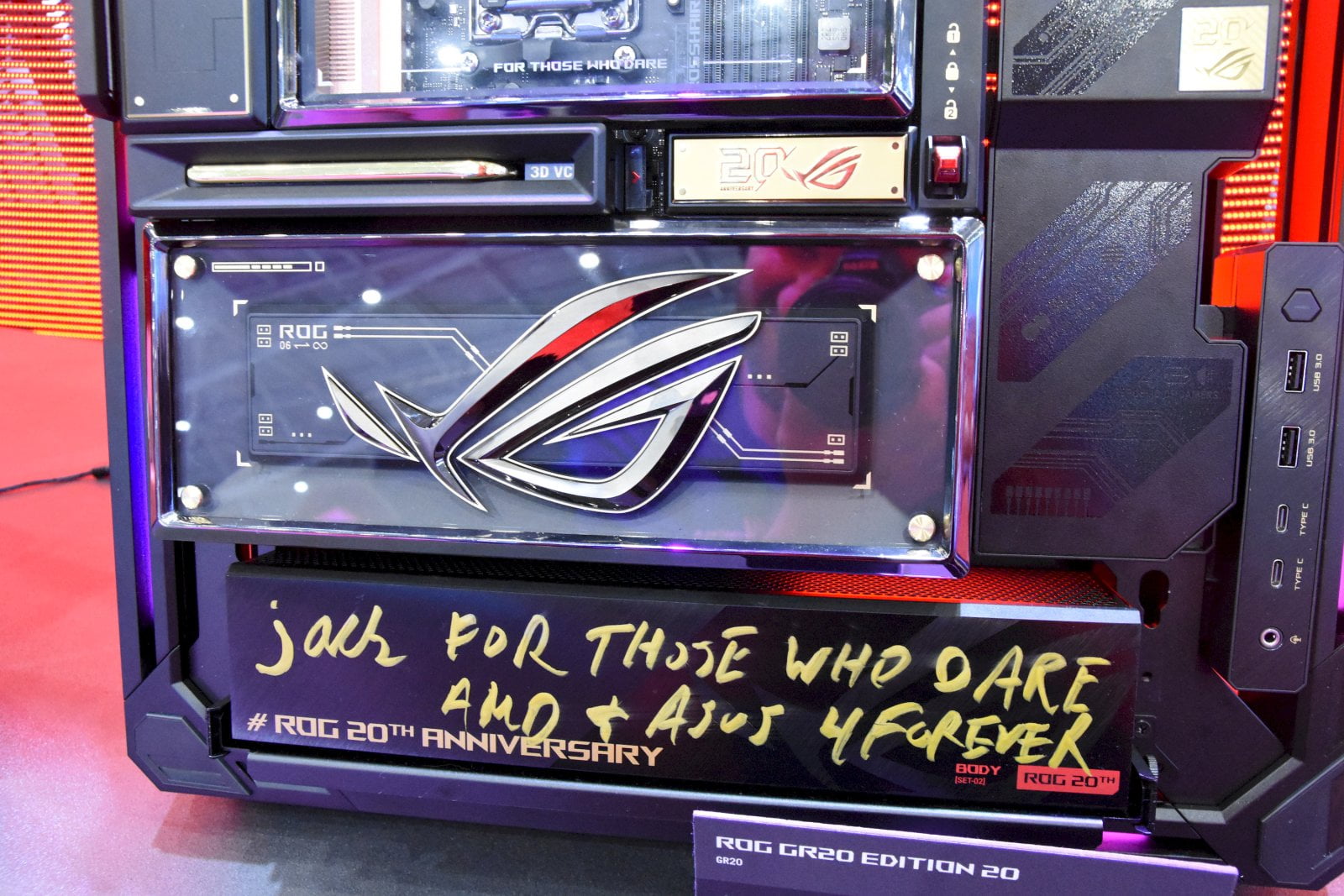 Hardware Asus řady ROG Edition 20 na Computexu 2026