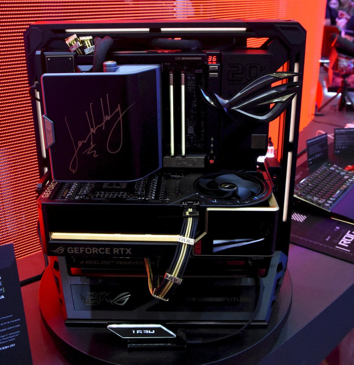 Hardware Asus řady ROG Edition 20 na Computexu 2026
