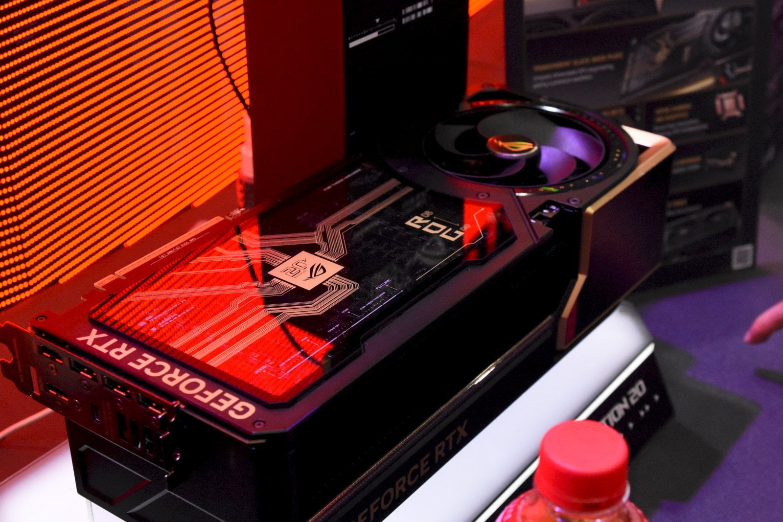 Hardware Asus řady ROG Edition 20 na Computexu 2026
