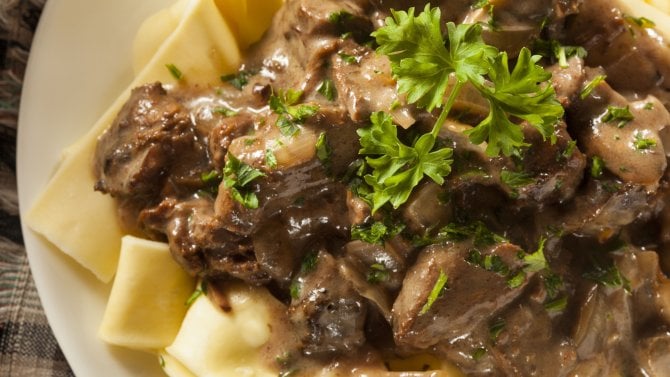 Stroganov s těstovinami