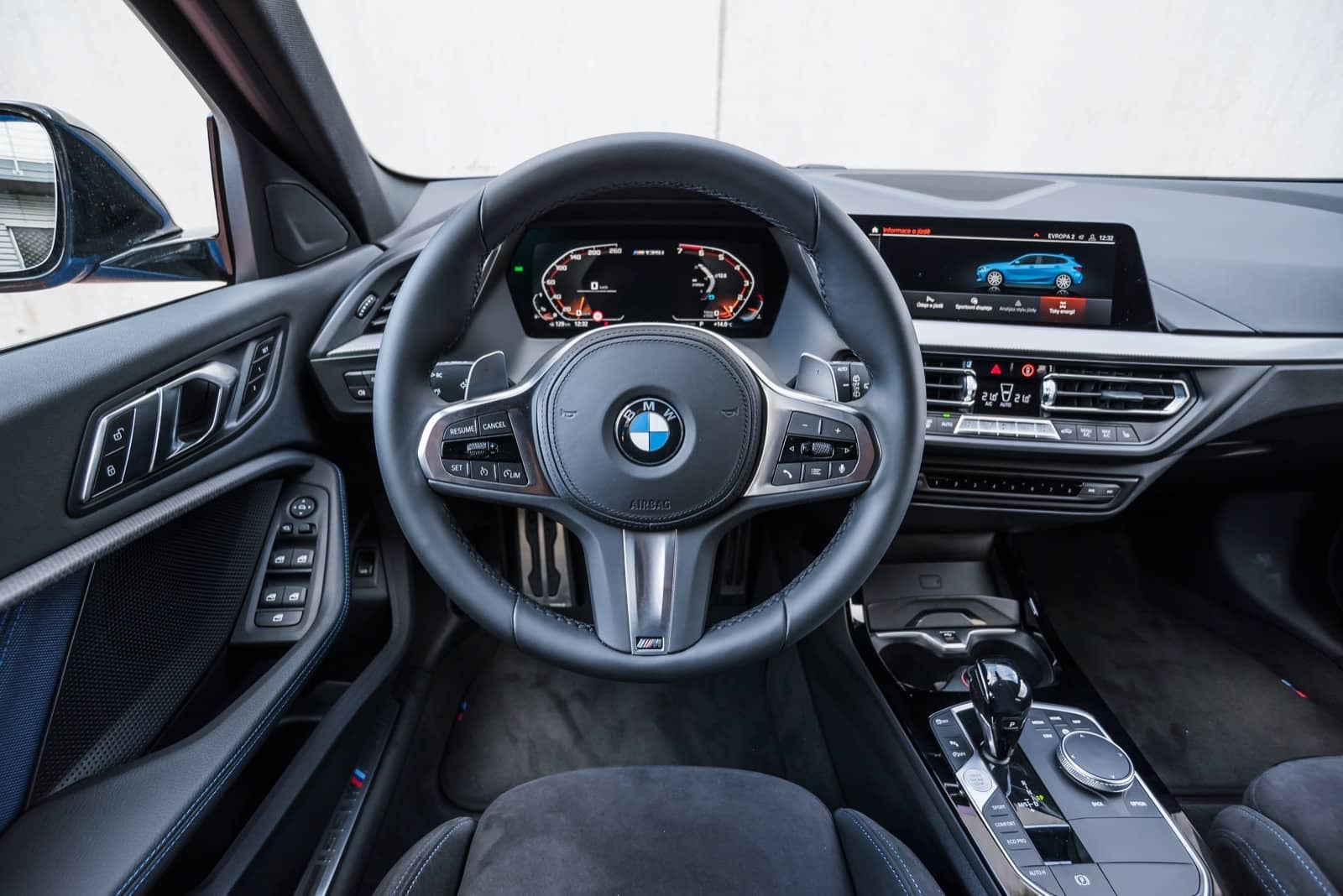 2019-11-BMW-1-00006.jpg