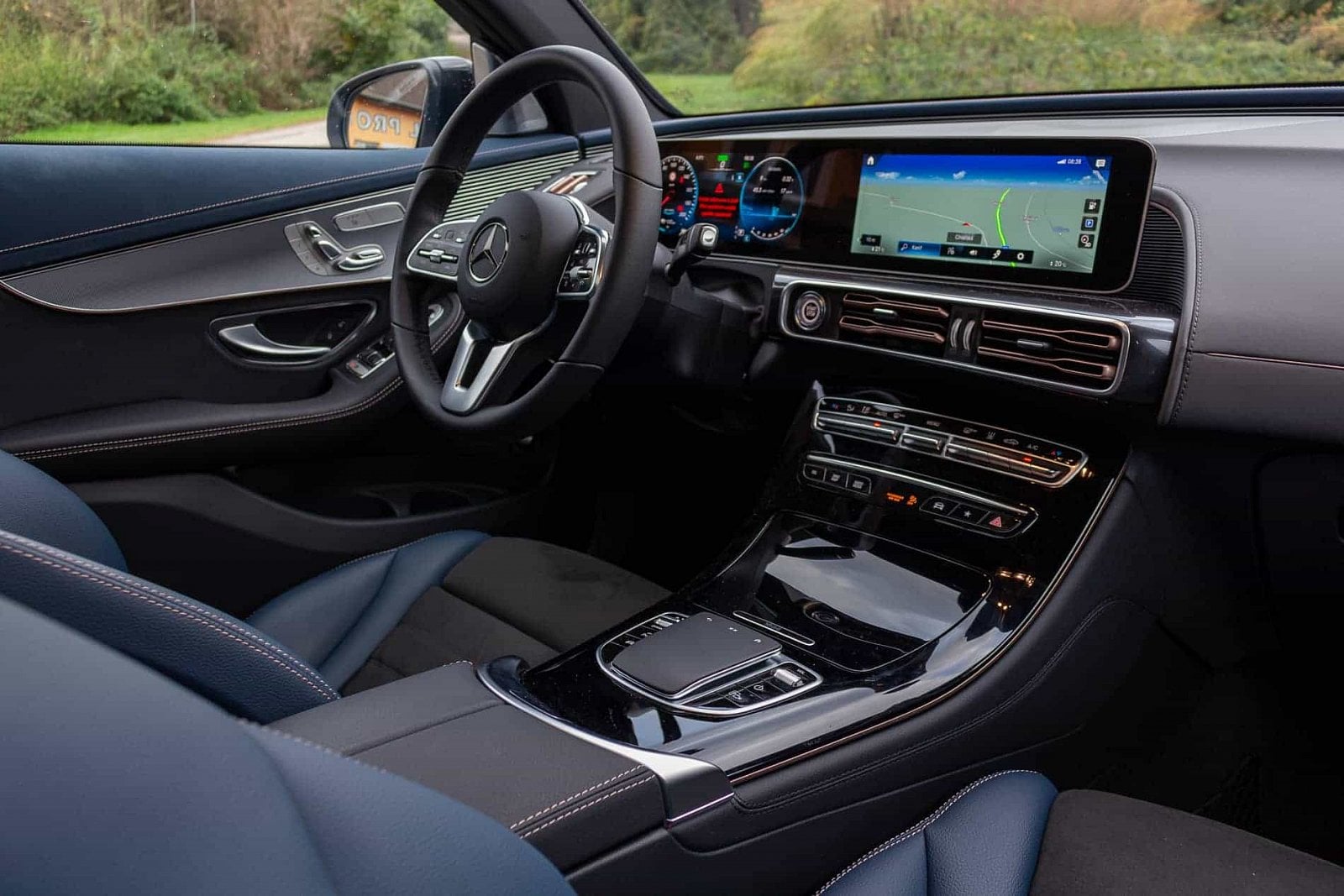 2019-10-Mercedes-Benz-EQC-400-4Matic-23-1.jpg