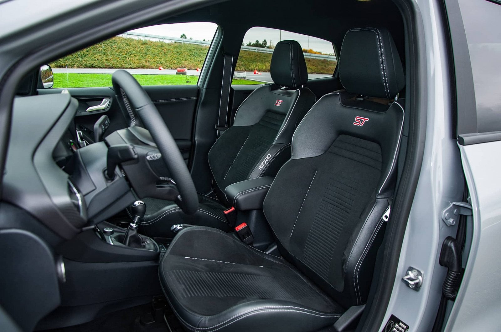 2020-11-ford-puma-st-9.jpg
