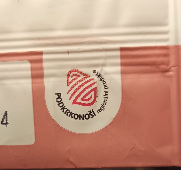 Podkrkonoší regionální produkt - logo na Raw tyčince maracuja&coconut, které však certifikační komisí uděleno nebylo