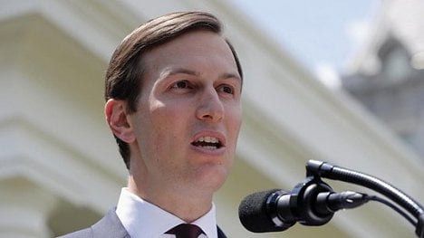 Náhledový obrázek - Trumpovi poradci v potížích. Kushner a spol. prý používali soukromý e-mail