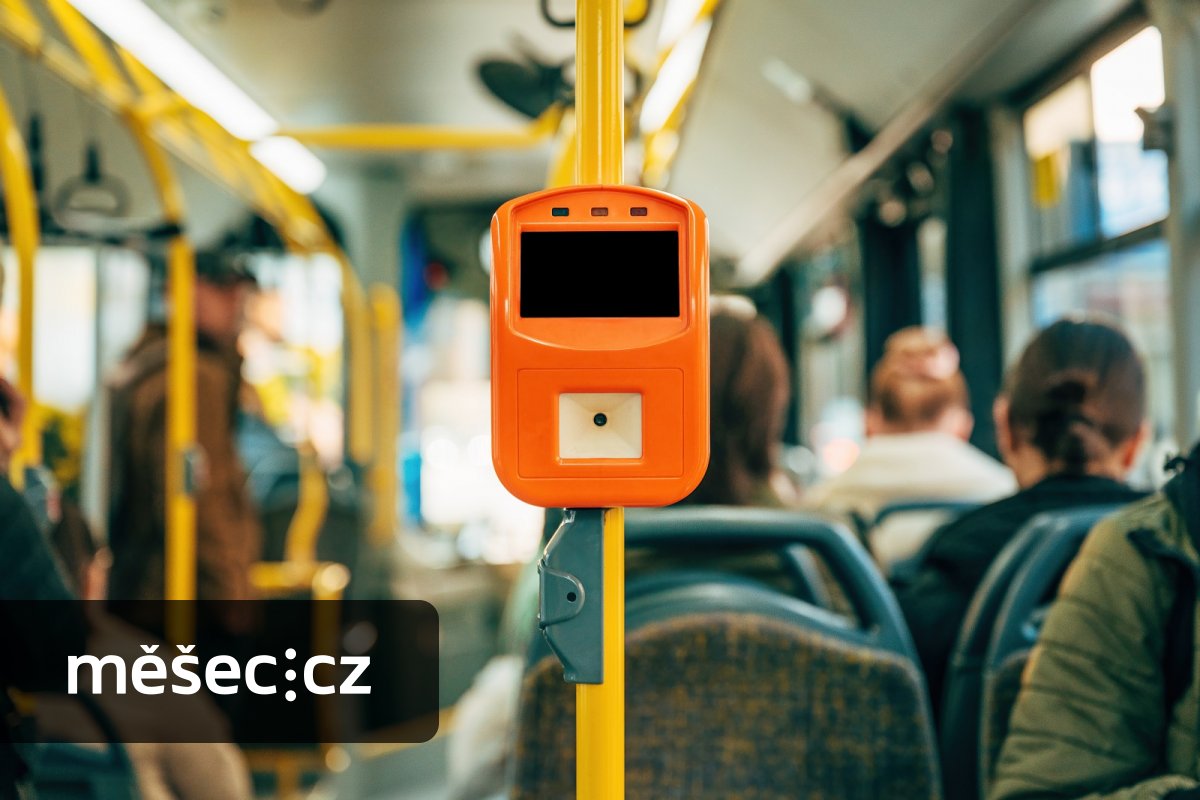 Novela zvedla limit pro pokutu za jízdu načerno na 2500 Kč. Některá města toho využila