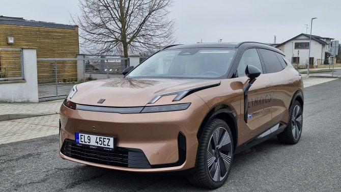 Test: Lynk & Co 08 More nabízí za cenu Kodiaqu luxus, komfort a dojezd přes 1000 km