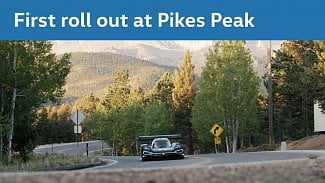 Náhledový obrázek - Video: Volkswagen poprvé „vyvenčil“ elektrický speciál I.D. R Pikes Peak