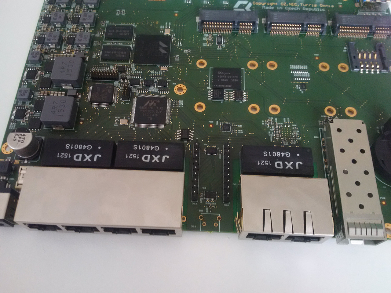 Nový prototyp desky Turris Omnia