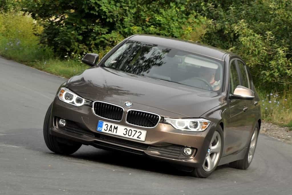 2011-10-bmw-320i-efficient-dynamics-28.jpg