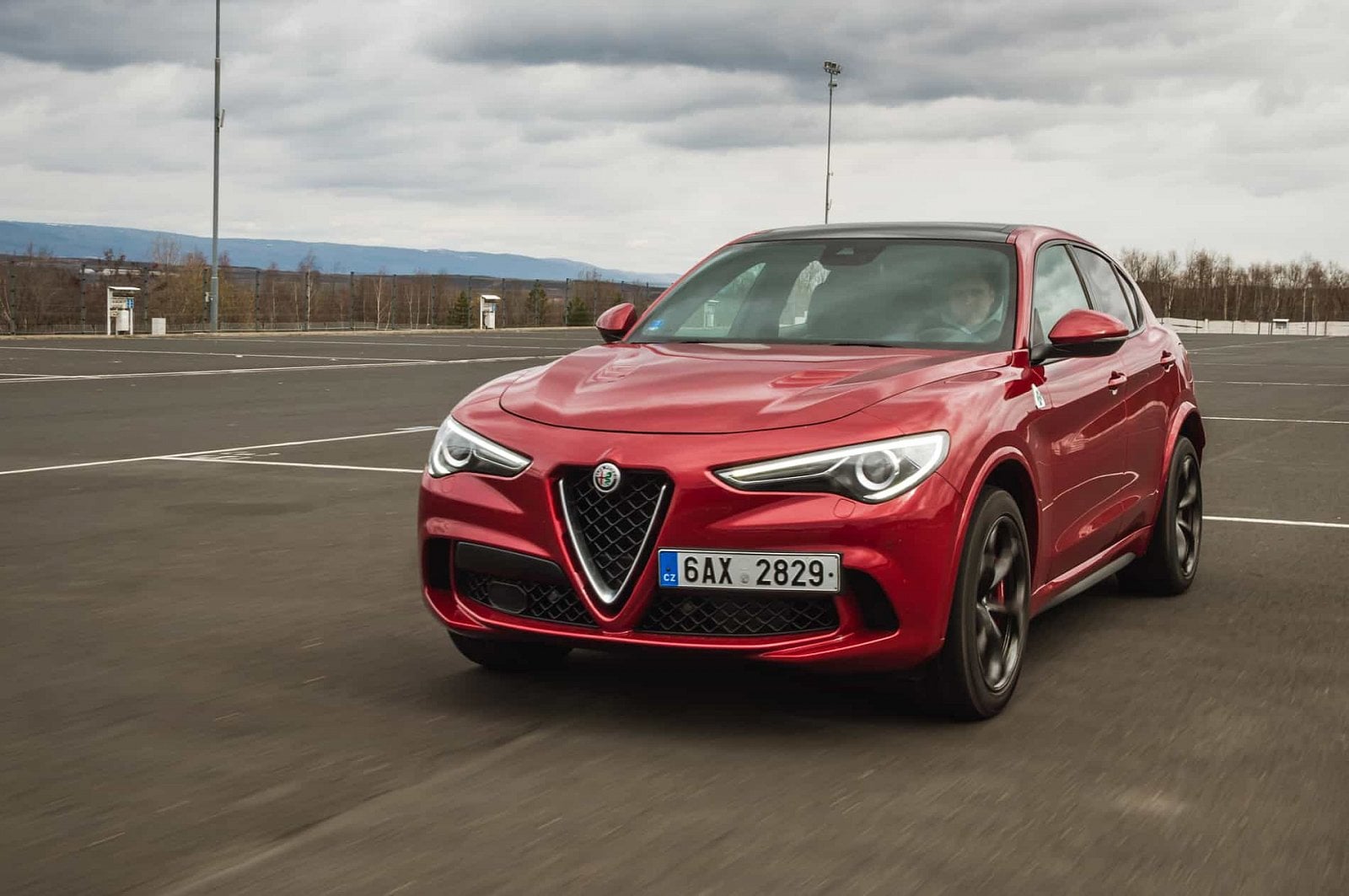 2019-03-giulia-qv-vs-stelvio-qv-49.jpg